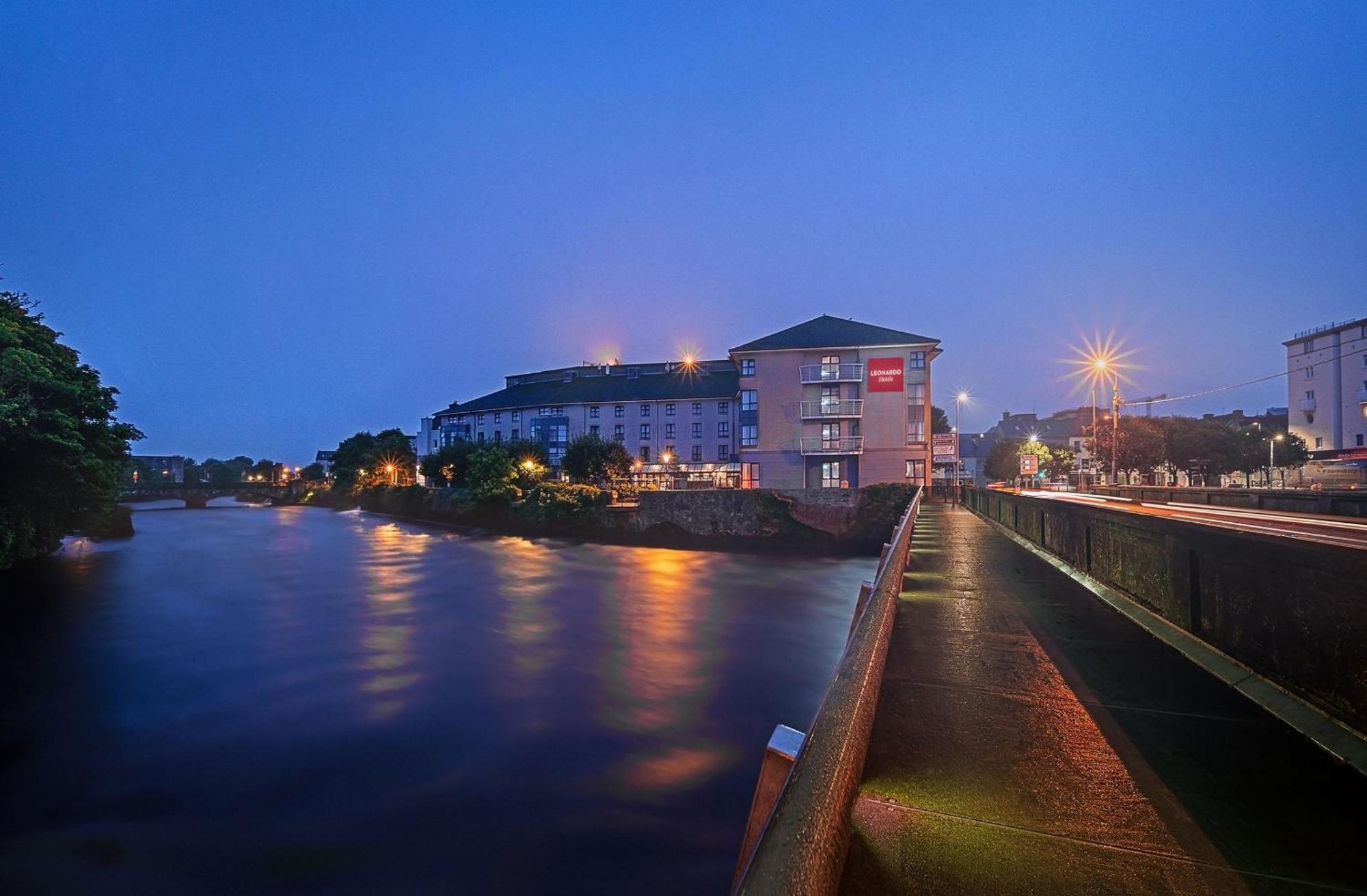 Leonardo Hotel Голвей Екстер'єр фото