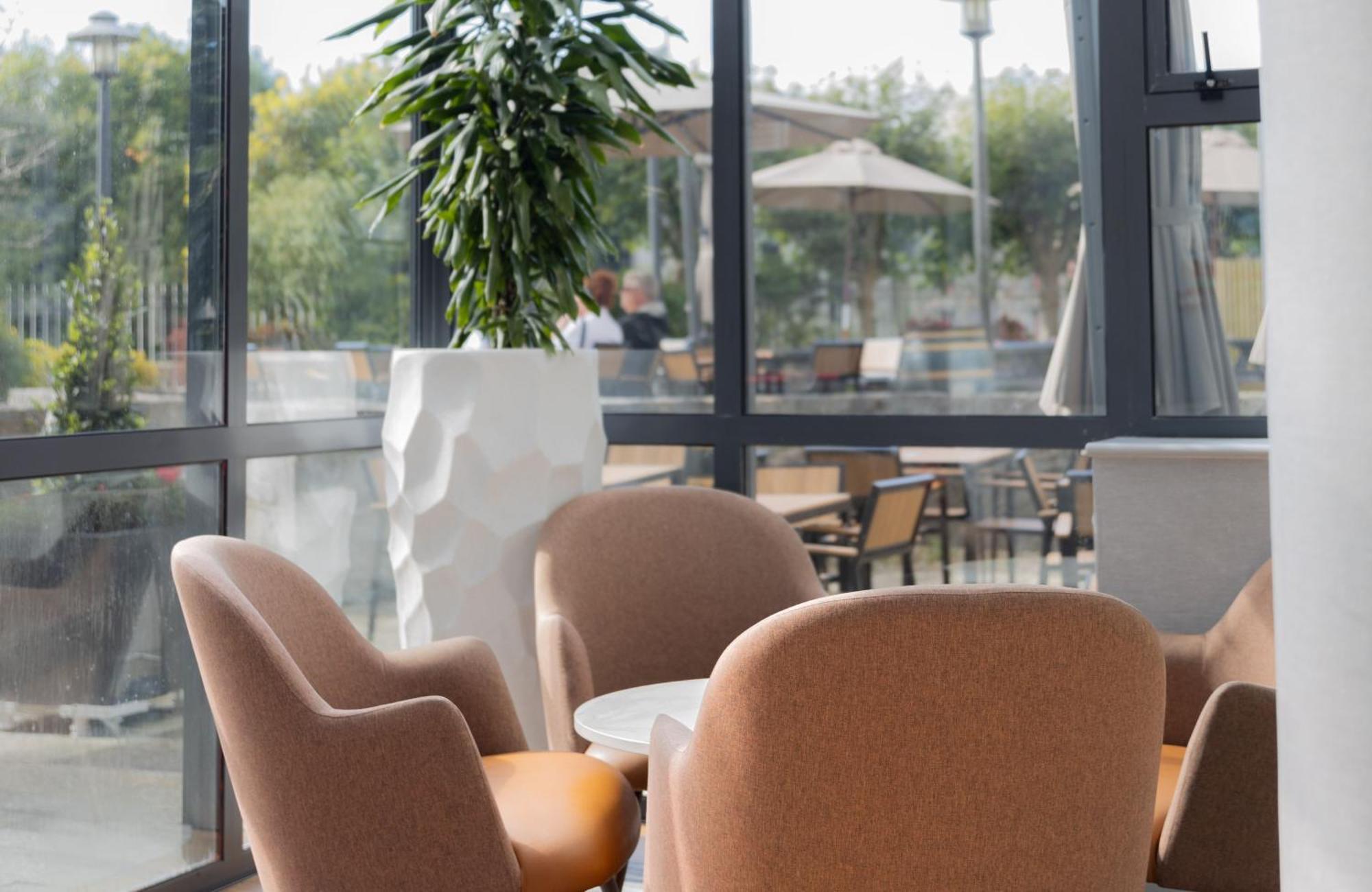 Leonardo Hotel Голвей Екстер'єр фото