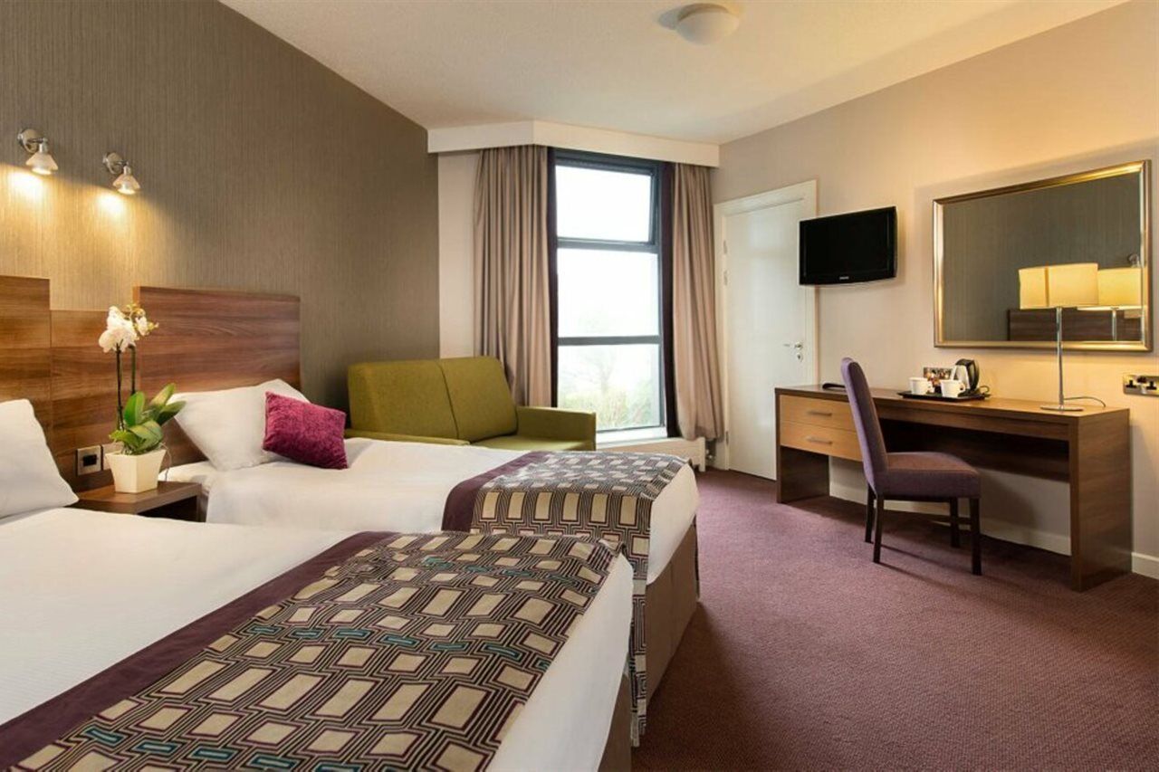 Leonardo Hotel Голвей Екстер'єр фото